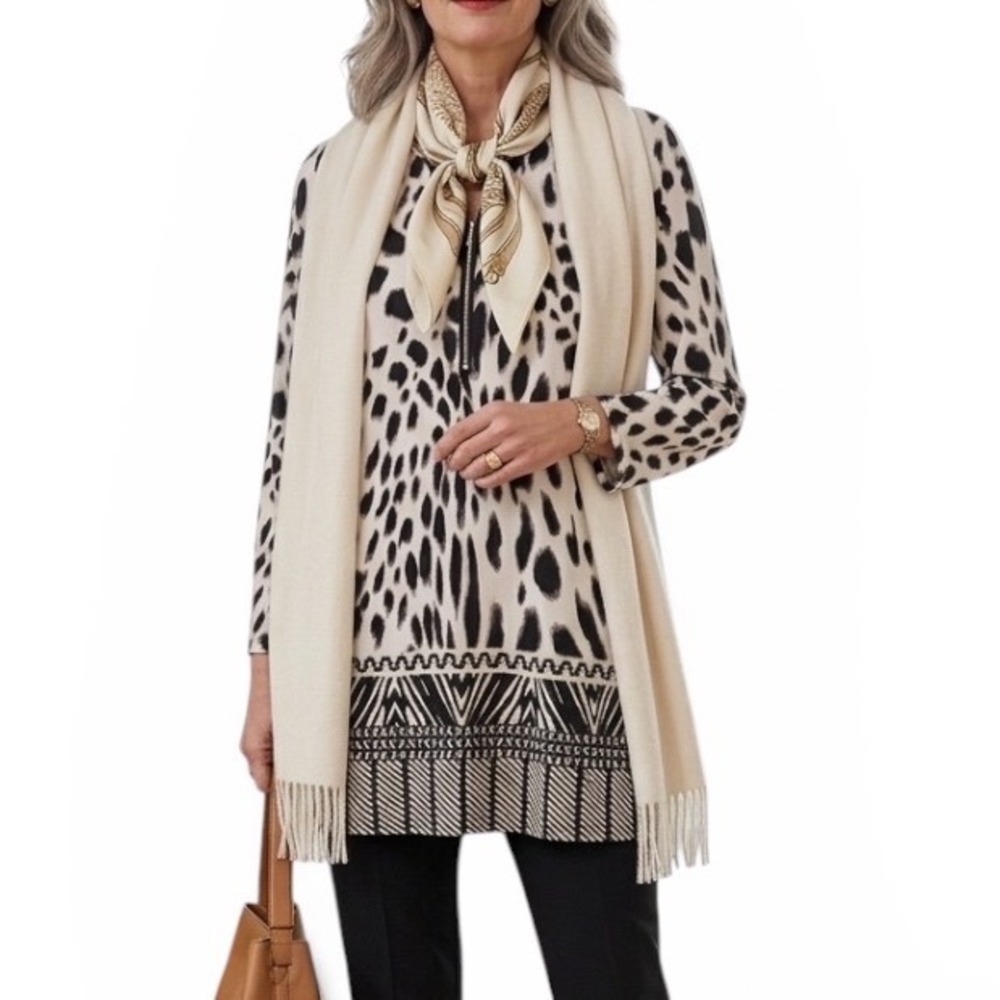 Chicos Easywear Womens Size 2 Black White Animal Half Zip‎ Tunic Blouse